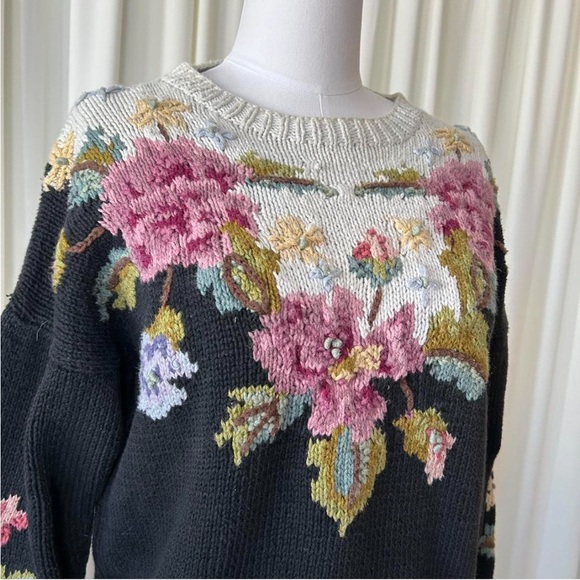 Vintage Hand Knit Floral Embroidered Chunky Sweater Cottagecore Knitwear Medium. - Picture 4 of 8